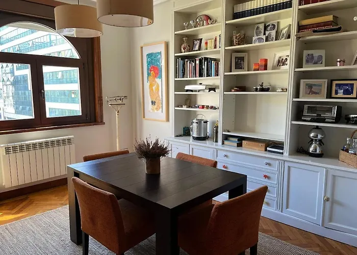 Amplio Y Luminoso Piso En El Centro De 비고